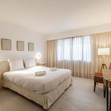 Appartamento Le Grand Bois élégant Et Chaleureux Avec Balcon, Au Calme Et à Deux Pas Du Centre-ville