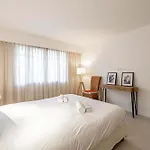 Le Grand Bois Elegant Et Chaleureux Avec Balcon, Au Calme Et A Deux Pas Du Centre-ville * Cannes